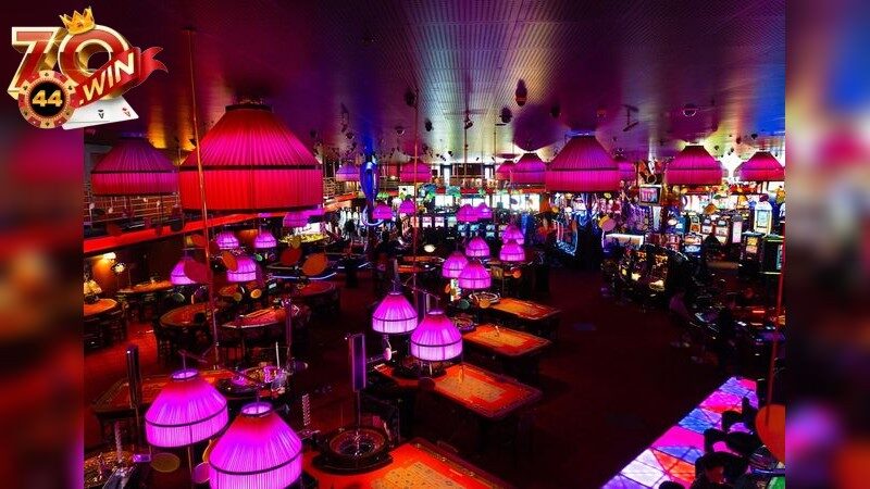 Sự khác biệt giữa Poker và Texas Hold'em về luật chơi
